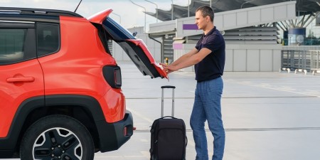 Location de voiture à l'aéroport de La Chanée
